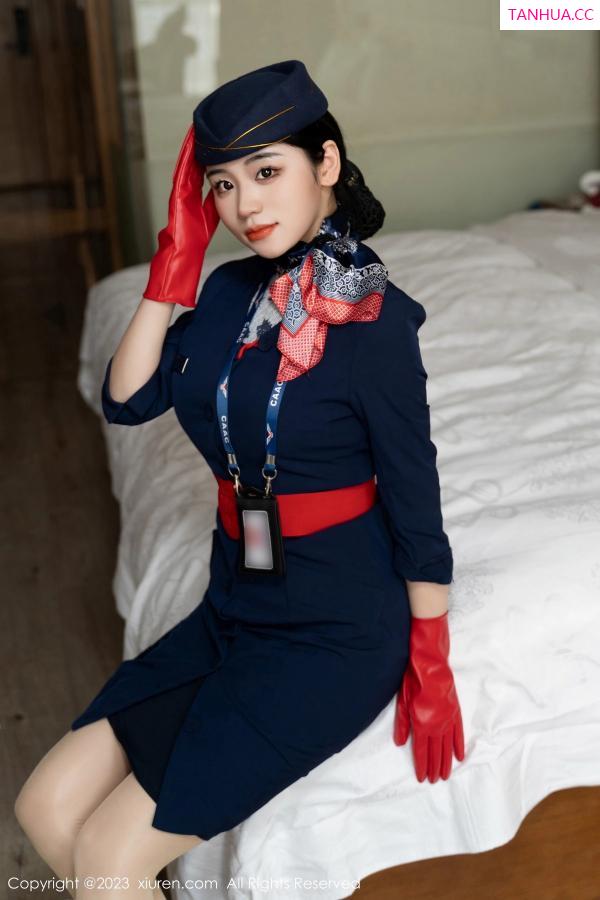   [XiuRen]高清写真图 2023.05.24 No.6790 汐汐爱吃草莓 制服美臀第9张图片